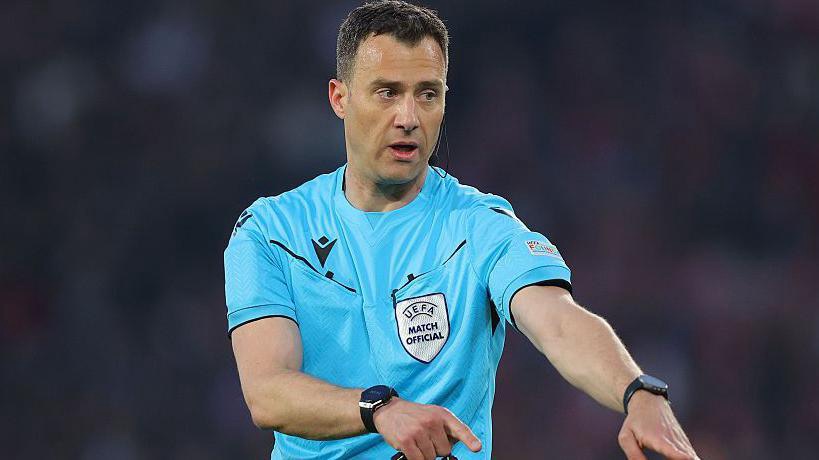 Felix Zwayer to referee Tottenham v Man Utd final 1 img 2640 1